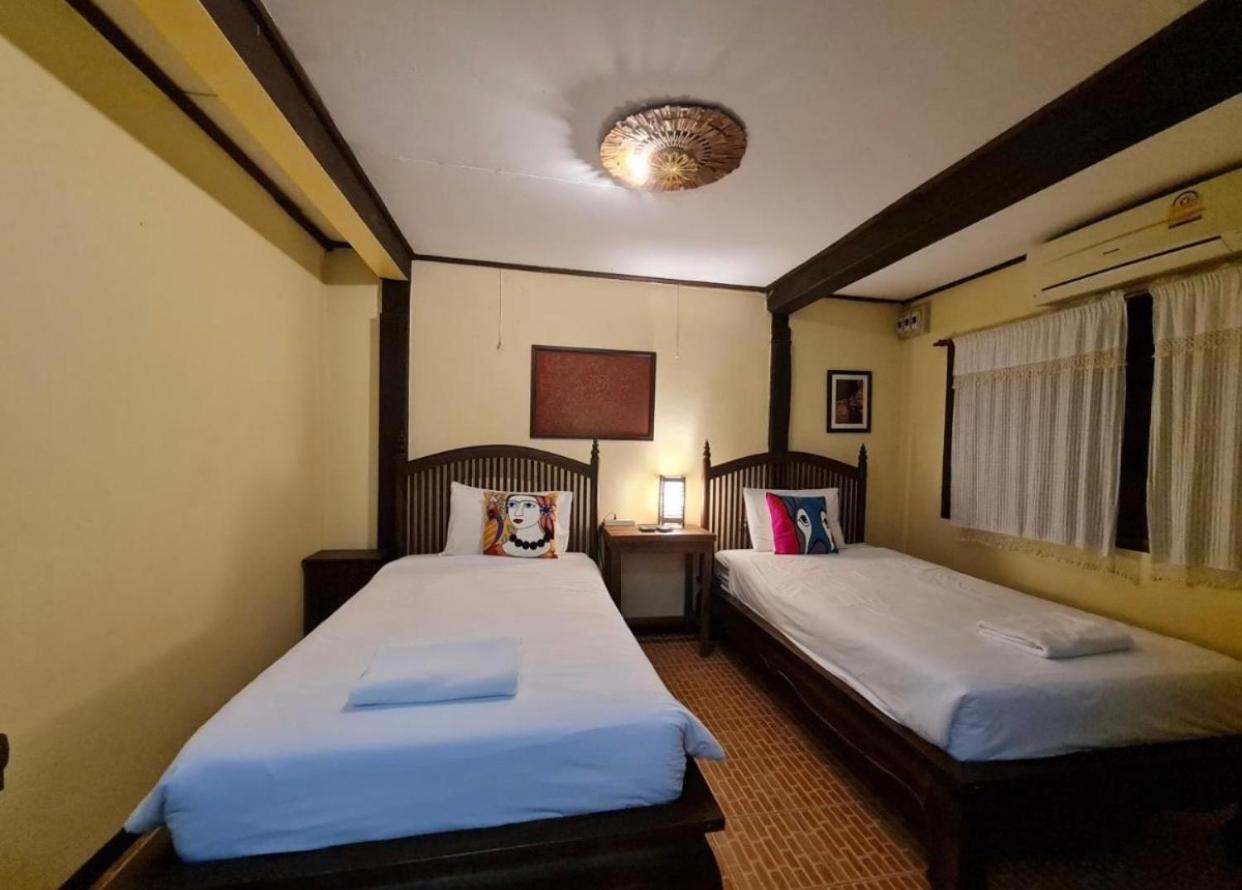 Hostel Nearthepark Boutique House Chiang Mai Zewnętrze zdjęcie