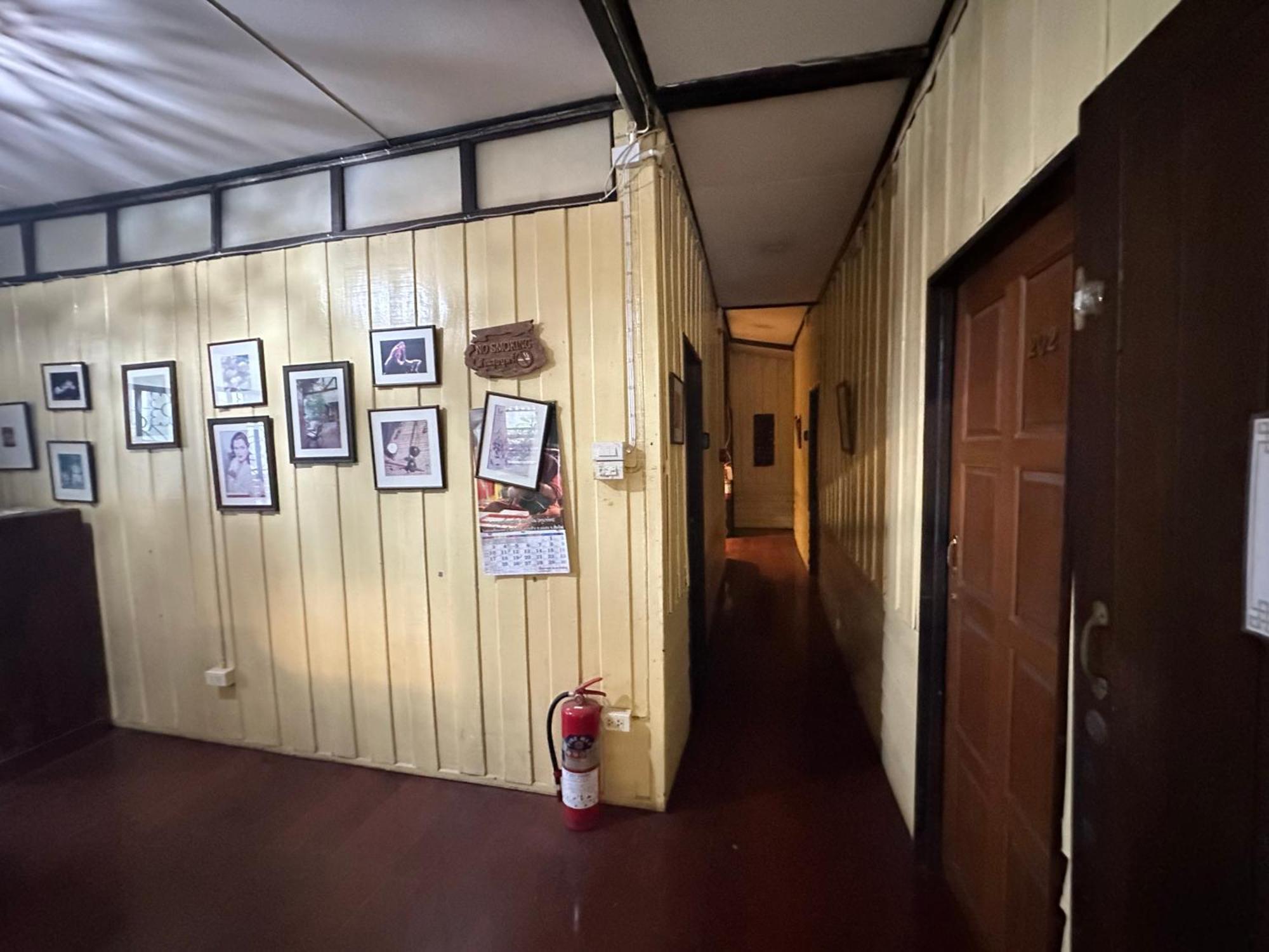 Hostel Nearthepark Boutique House Chiang Mai Zewnętrze zdjęcie