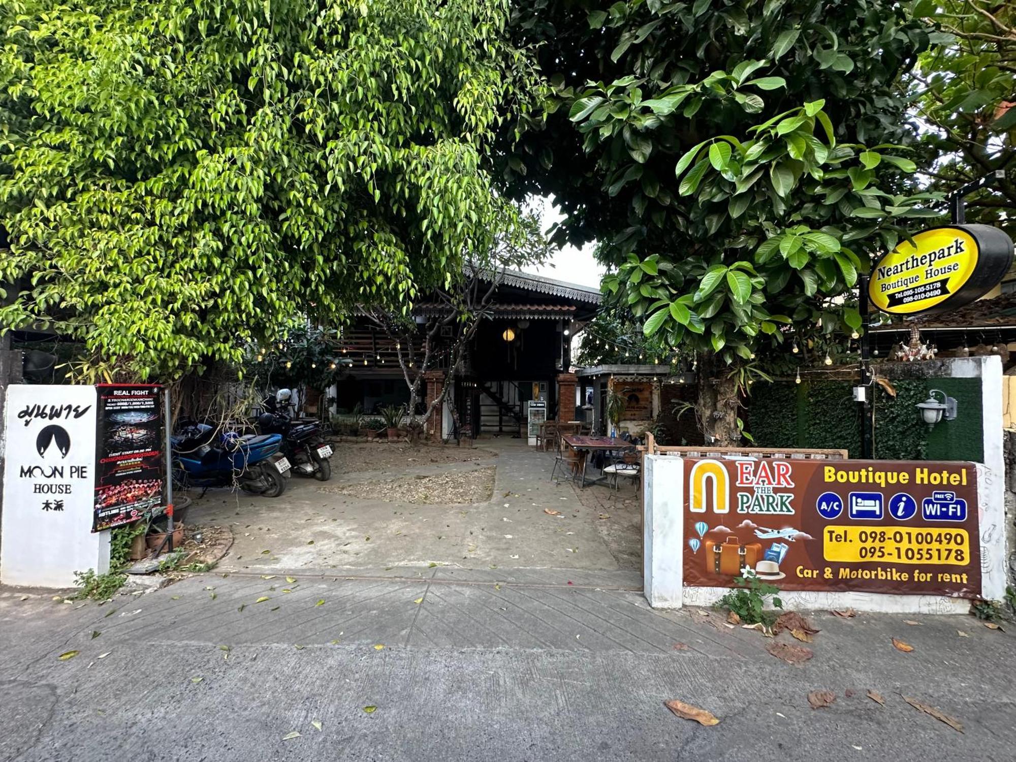 Hostel Nearthepark Boutique House Chiang Mai Zewnętrze zdjęcie